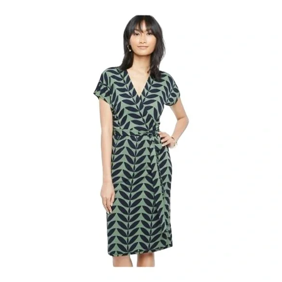 Ann Taylor Navy Leaf Print Wrap Dress size 10 - Picture 1 of 13